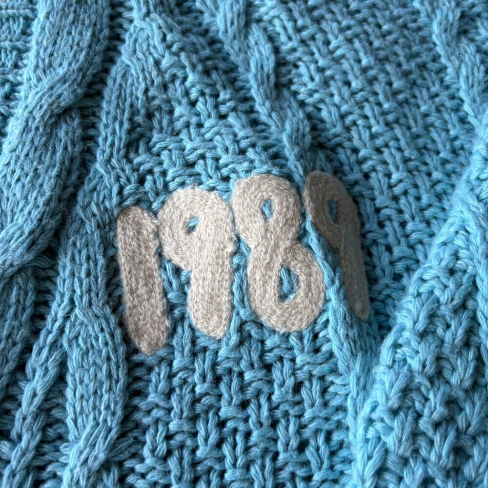 Cozy Swiftie 1989 Blue White Cable Knit Oversized Cardigan Sweater M/L Classic - Picture 4 of 9